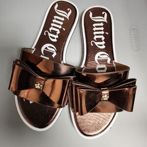Juicy Couture Women's Bronze Slide Sandals Slight Flaw Left Bow